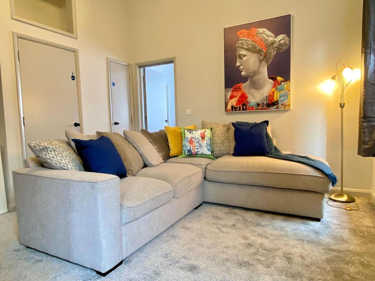 Beautiful Apartment - 5 Minute Walk To The Best Beach! - Great Location - Parking - Fast Wifi - Smart Tv - Newly Decorated - Sleeps Up To 4! Close To Bournemouth & Poole Town Centre Exteriér fotografie