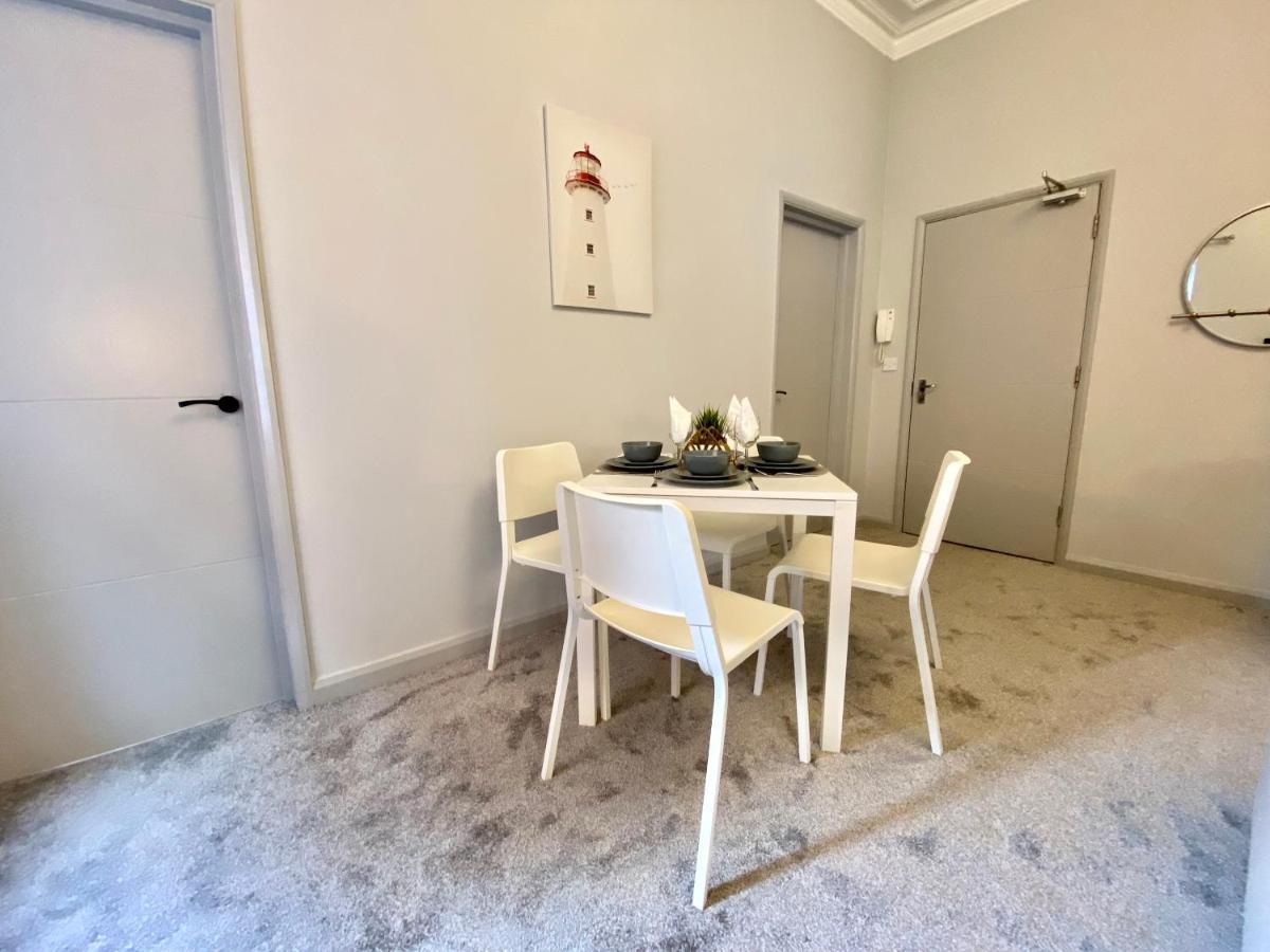 Beautiful Apartment - 5 Minute Walk To The Best Beach! - Great Location - Parking - Fast Wifi - Smart Tv - Newly Decorated - Sleeps Up To 4! Close To Bournemouth & Poole Town Centre Exteriér fotografie