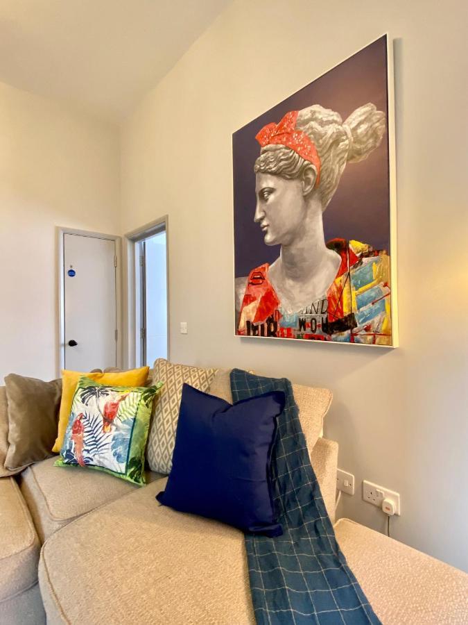 Beautiful Apartment - 5 Minute Walk To The Best Beach! - Great Location - Parking - Fast Wifi - Smart Tv - Newly Decorated - Sleeps Up To 4! Close To Bournemouth & Poole Town Centre Exteriér fotografie